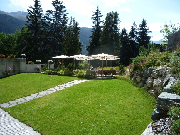 Imagen de los exteriores del Hotel Mountain Plaza. Foto 17