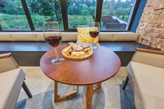 Imagen del bar/restaurante del Hotel Mountain Resort Gantiadi. Foto 6