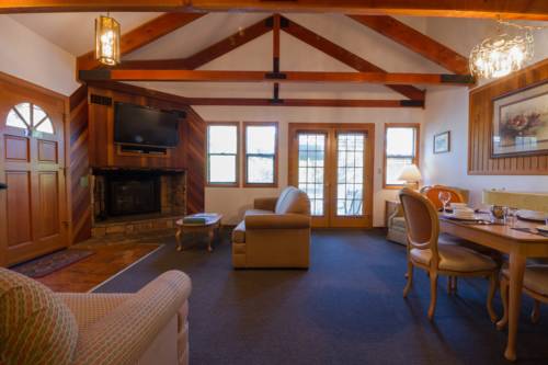 Imagen de la habitación del Hotel Mountain Retreat Resort. Foto 7