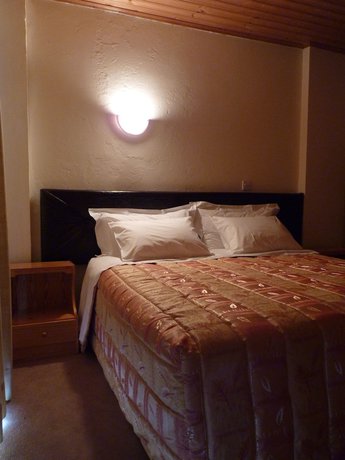 Imagen de la habitación del Hotel Mountain Rose Garden. Foto 9