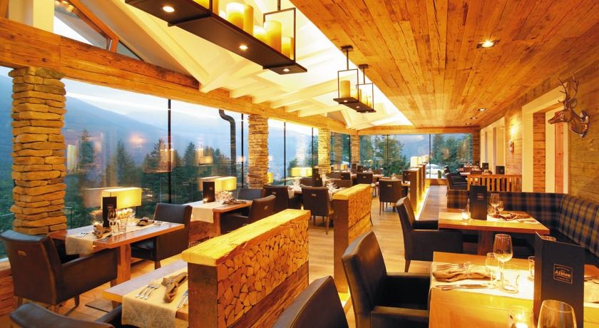 Imagen del bar/restaurante del Hotel Mountain Spa Resort Albion. Foto 2