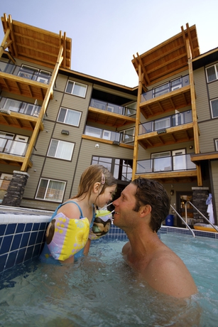 Imagen de la piscina del Hotel Mountain Spirit Resort and Spa. Foto 6