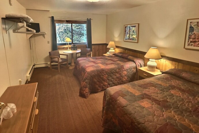 Imagen general del Hotel Mountain Sports Inn. Foto 8