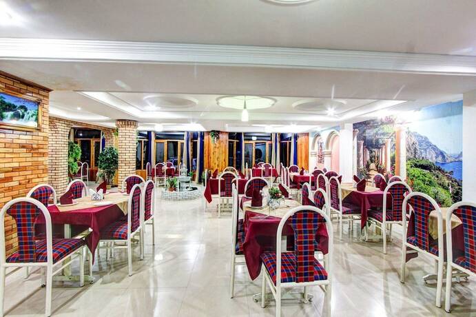 Imagen del bar/restaurante del Hotel Mountain Top. Foto 17