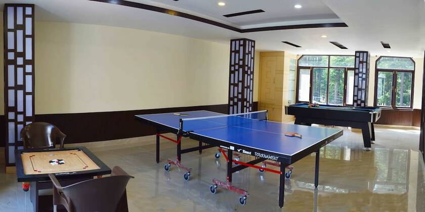 Imagen de los interiores del Hotel Mountain Top. Foto 30