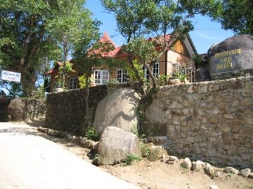 Imagen de los exteriores del Hotel Mountain Top, Kyaikto. Foto 11