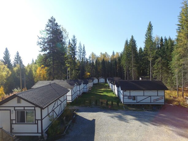 Imagen general del Hotel Mountain View Cabins, Golden. Foto 4