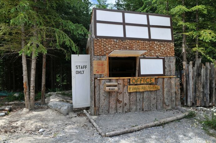 Imagen general del Hotel Mountain View Cabins, Golden. Foto 17