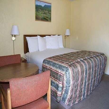 Imagen general del Hotel Mountain View Inn, Yreka. Foto 15