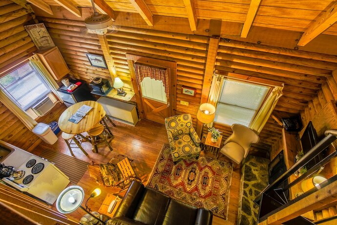 Imagen general del Hotel Mountainaire Inn and Log Cabins. Foto 4