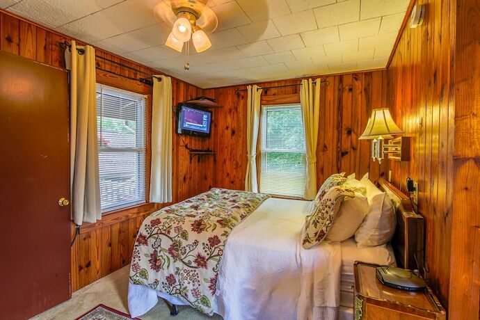 Imagen general del Hotel Mountainaire Inn and Log Cabins. Foto 12