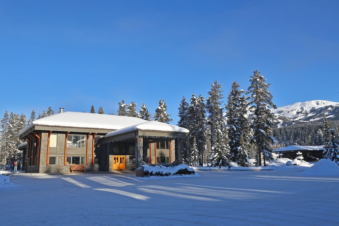 Imagen de los exteriores del Hotel Mountaineer Lodge. Foto 8