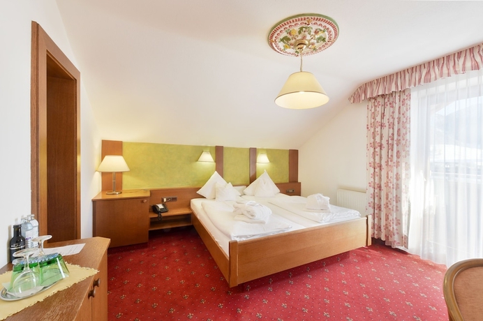 Imagen de la habitación del Hotel Mountains Hotel. Foto 17