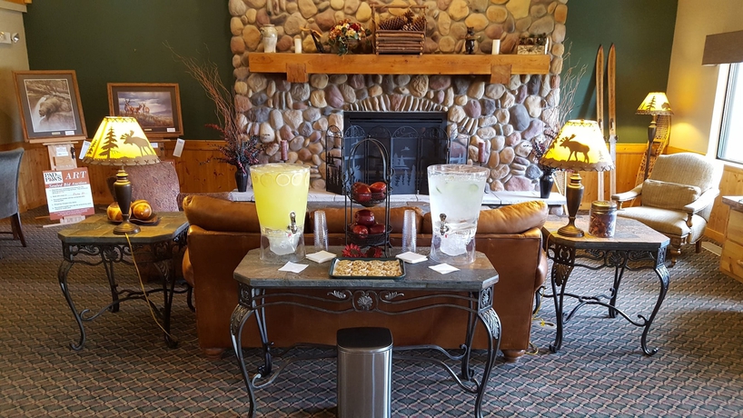 Imagen de los interiores del Hotel Mountainview Lodge and Suites. Foto 19