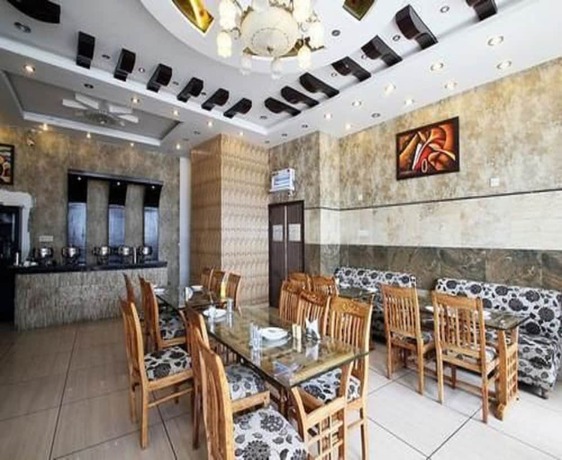 Imagen del bar/restaurante del Hotel Mountview International. Foto 8