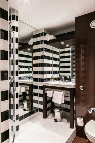 Imagen de la habitación del Hotel Mour. Foto 16