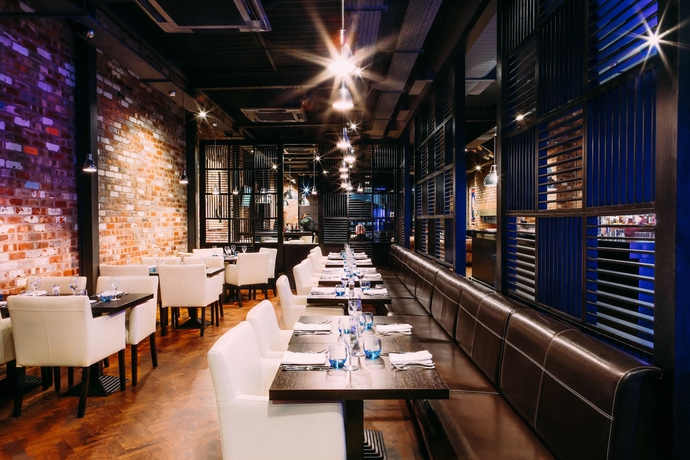 Imagen del bar/restaurante del Hotel Mour. Foto 4