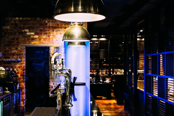 Imagen del bar/restaurante del Hotel Mour. Foto 8