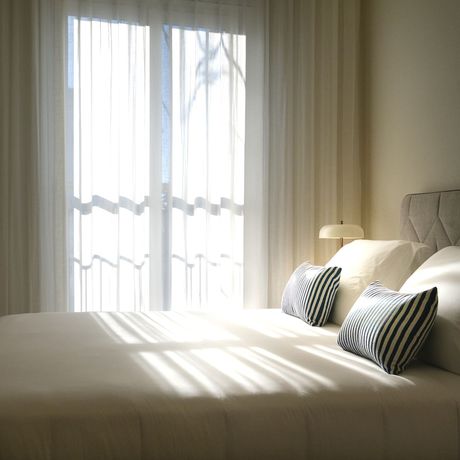 Imagen de la habitación del Hotel Mourasuites. Foto 4