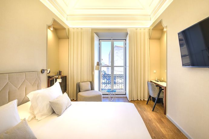 Imagen de la habitación del Hotel Mourasuites. Foto 8