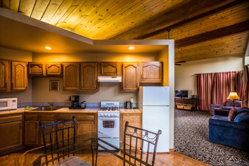 Imagen de la habitación del Hotel Mourelatos Lakeshore Resort. Foto 3