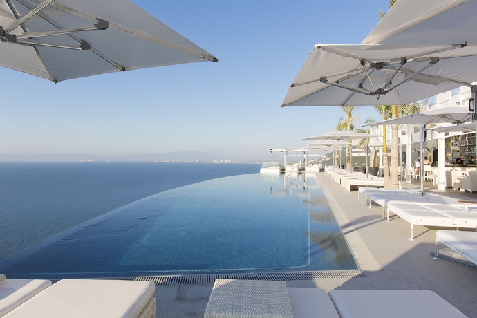 Imagen de la piscina del Hotel Mousai Puerto Vallarta Adults Only. Foto 12
