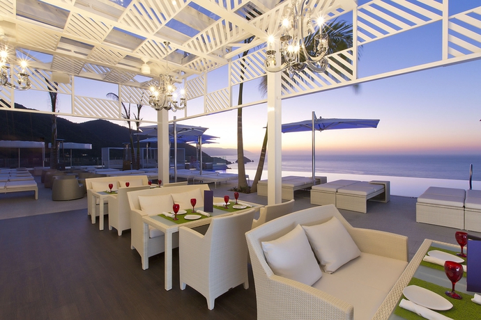 Imagen del bar/restaurante del Hotel Mousai Puerto Vallarta Adults Only. Foto 6