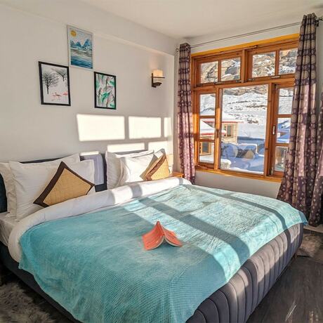 Imagen general del Hotel Moustache Koksar Luxuria. Foto 10