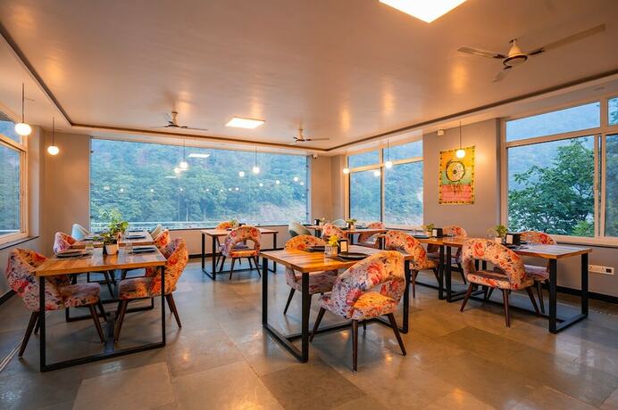 Imagen general del Hotel Moustache Rishikesh Riverside Resort. Foto 6