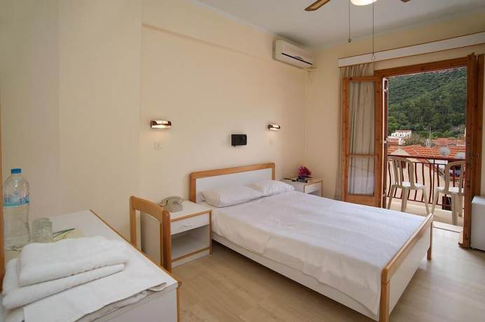 Imagen de la habitación del Hotel Moustakis. Foto 10