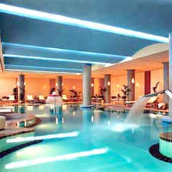 Imagen de la piscina del Hotel Movenpick. Foto 6