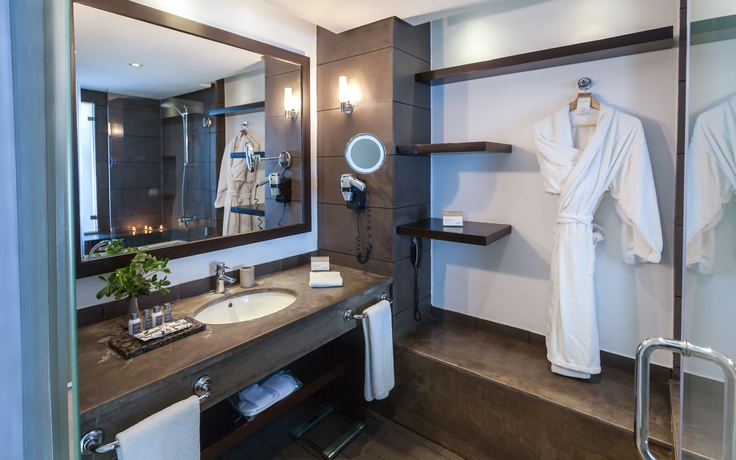 Imagen de la habitación del Hotel Movenpick Gammarth Tunis. Foto 4