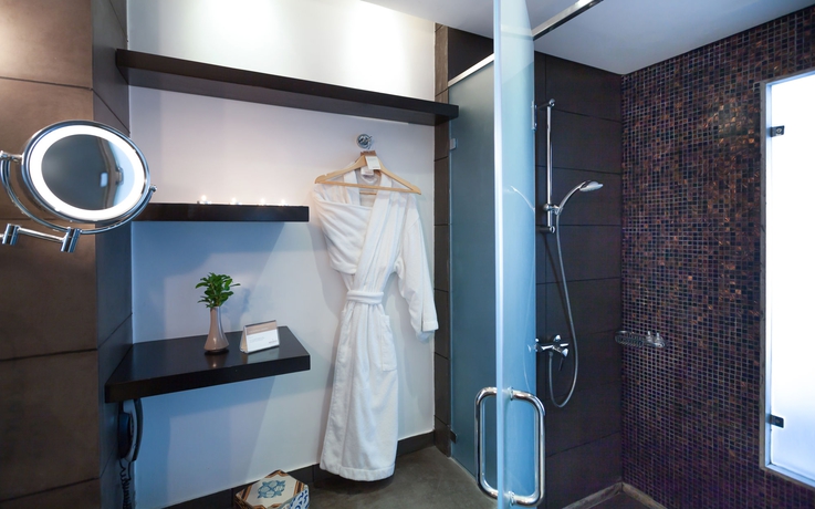 Imagen de la habitación del Hotel Movenpick Gammarth Tunis. Foto 5