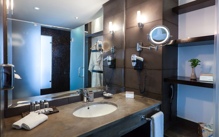 Imagen de la habitación del Hotel Movenpick Gammarth Tunis. Foto 7