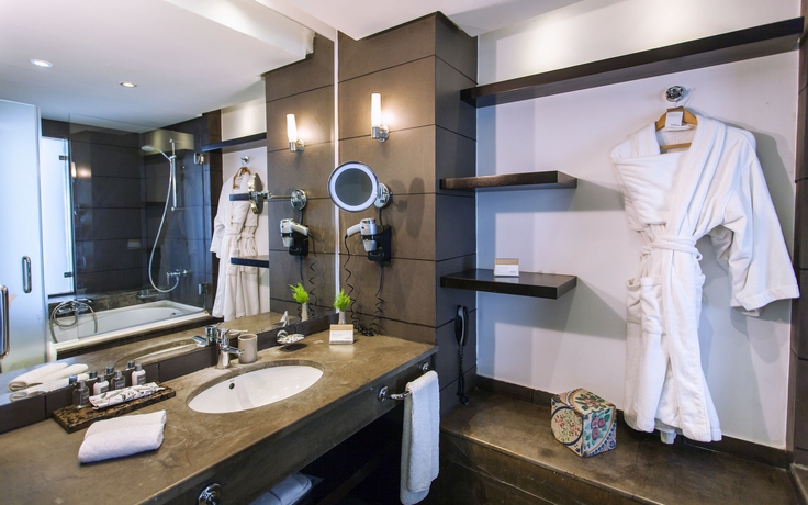 Imagen de la habitación del Hotel Movenpick Gammarth Tunis. Foto 14