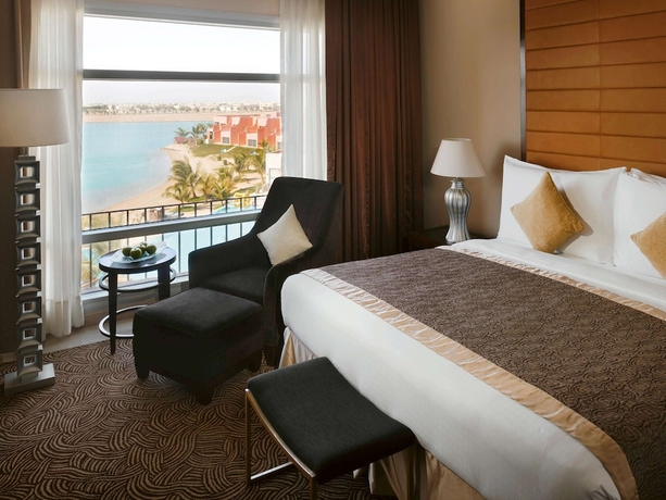 Imagen de la habitación del Hotel Movenpick Hotel And Resort Yanbu. Foto 8