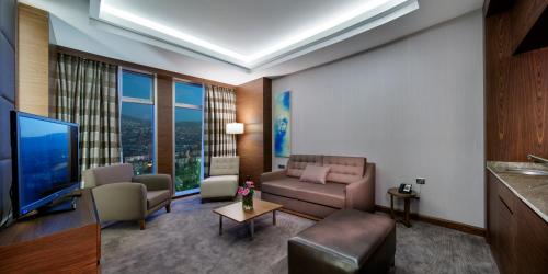 Imagen de la habitación del Hotel Movenpick Malatya. Foto 17