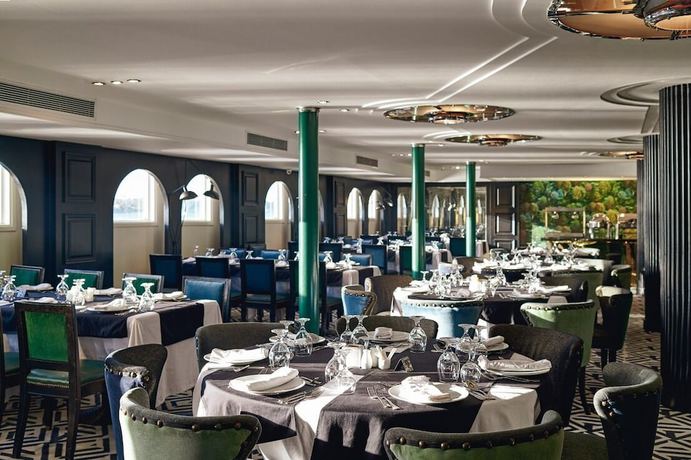 Imagen del bar/restaurante del Hotel Movenpick Ms Hamees. Monday - Friday. Foto 3