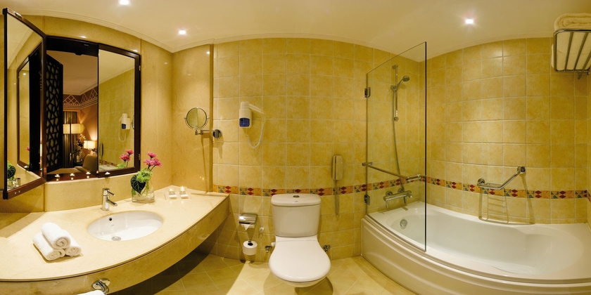 Imagen de la habitación del Hotel Movenpick Resort Aswan. Foto 8