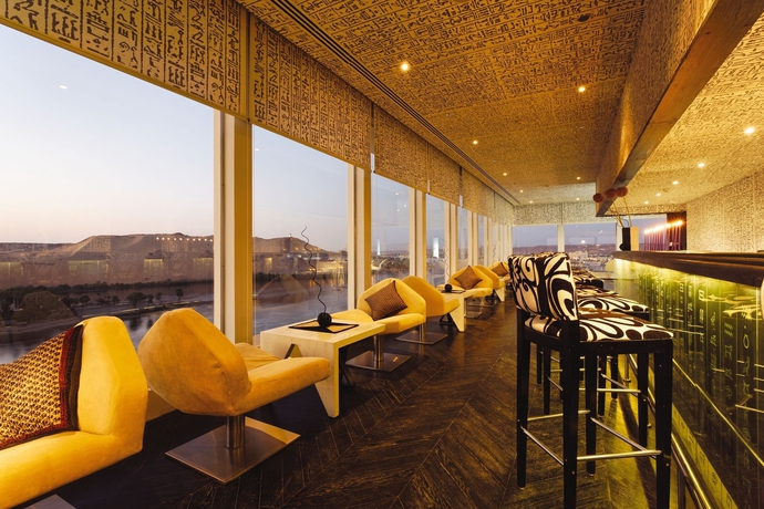 Imagen del bar/restaurante del Hotel Movenpick Resort Aswan. Foto 6