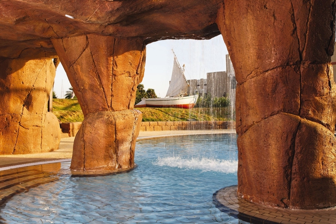 Imagen de la piscina del Hotel Movenpick Resort Aswan. Foto 16