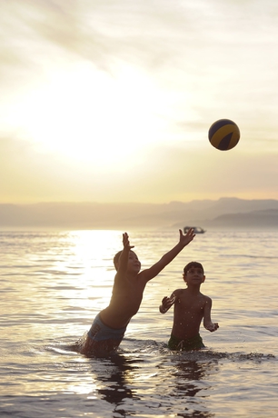 Imagen de los exteriores del Hotel Movenpick Resort and Residences Aqaba. Foto 11