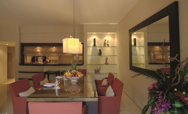 Imagen de la habitación del Hotel Movenpick Resort and Residences Aqaba. Foto 10