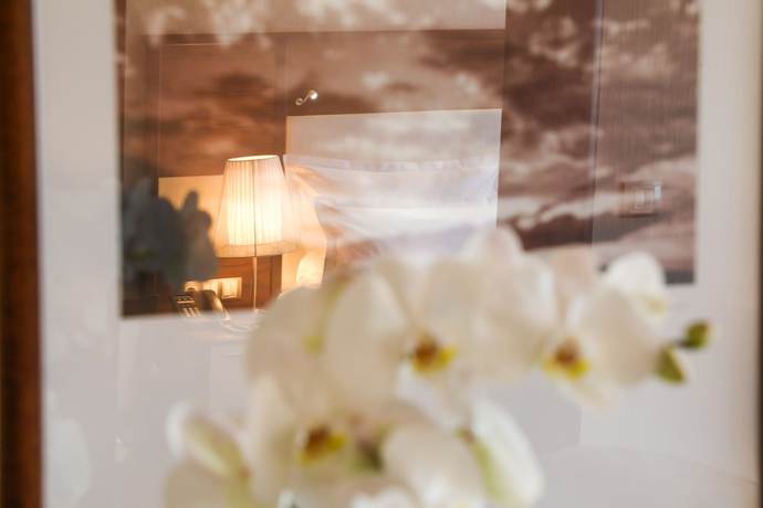 Imagen de la habitación del Hotel Movenpick Sarajevo. Foto 3