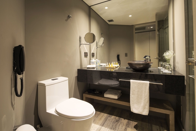 Imagen de la habitación del Hotel Movich Buró 51. Foto 13