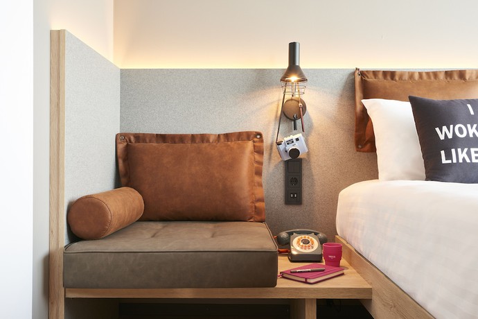 Imagen de la habitación del Hotel Moxy Amsterdam Schiphol Airport. Foto 4
