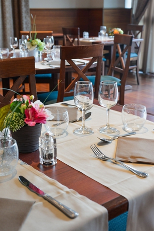 Imagen del bar/restaurante del Hotel Moxy Annecy. Foto 6