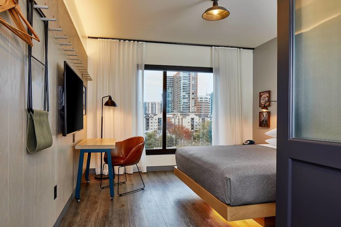 Imagen de la habitación del Hotel Moxy Atlanta Midtown. Foto 3