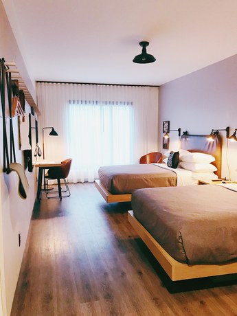 Imagen de la habitación del Hotel Moxy Atlanta Midtown. Foto 4