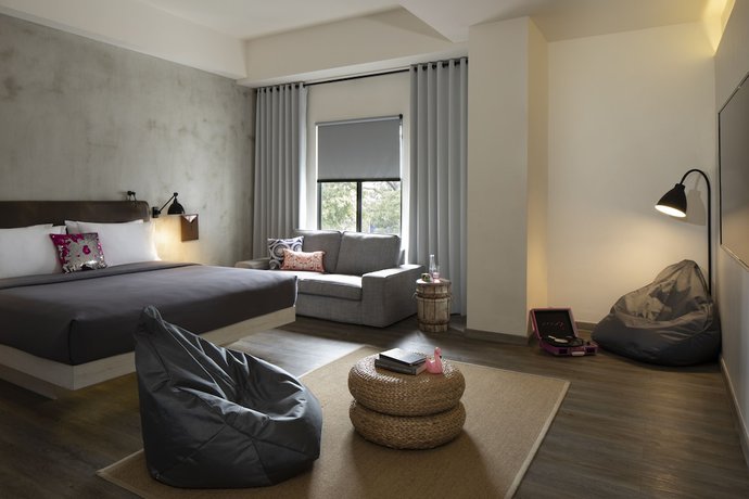 Imagen de la habitación del Hotel Moxy Bandung. Foto 8